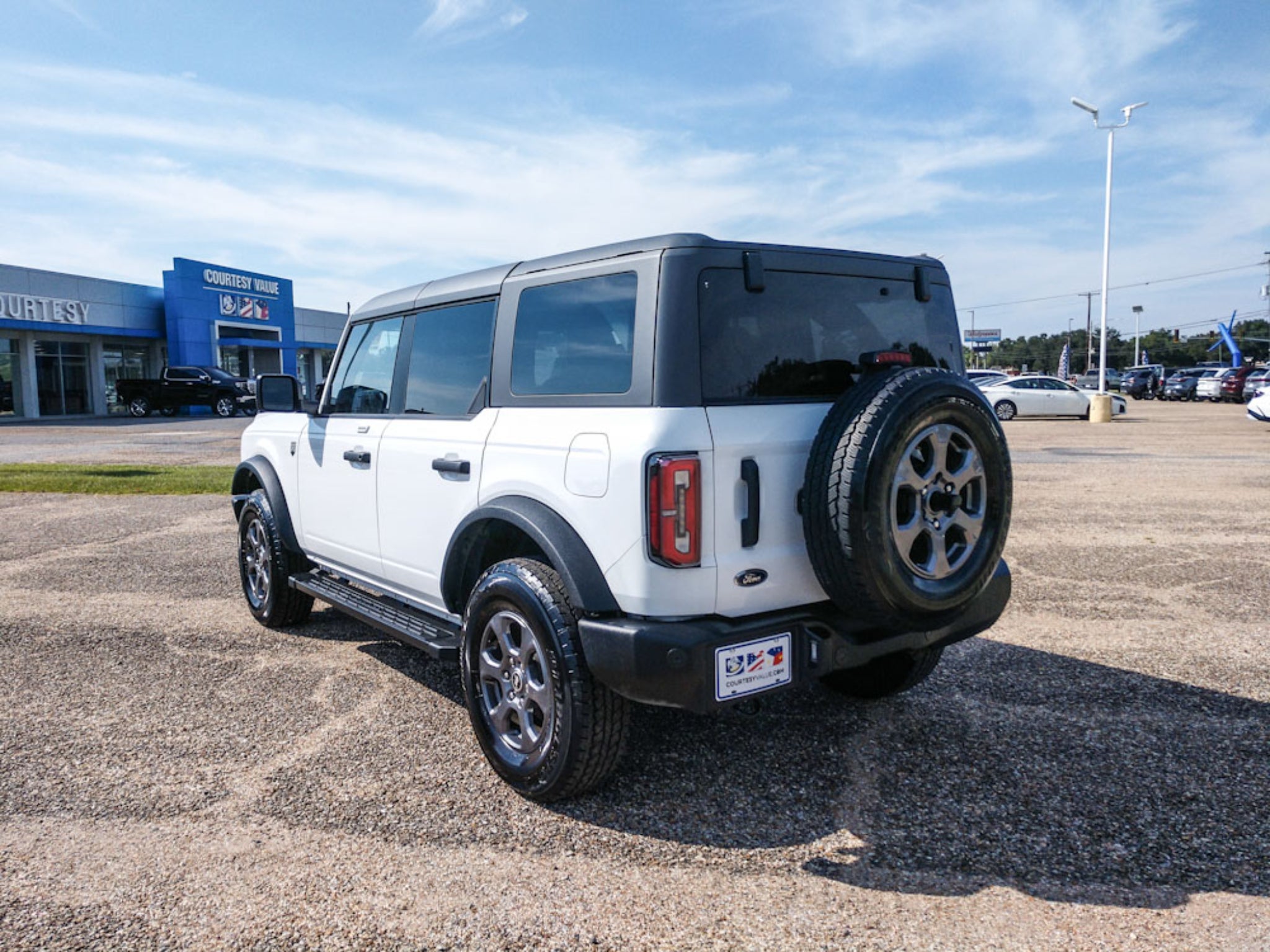 2023 Ford Bronco Base