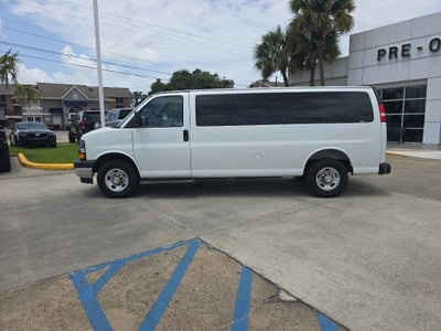 2025 Chevrolet Express Passenger 1LT