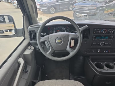2025 Chevrolet Express Passenger 1LT