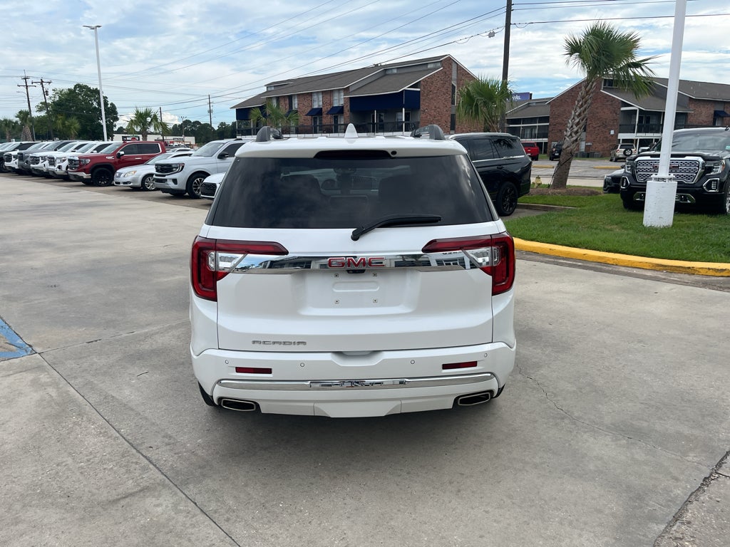2023 GMC Acadia Denali