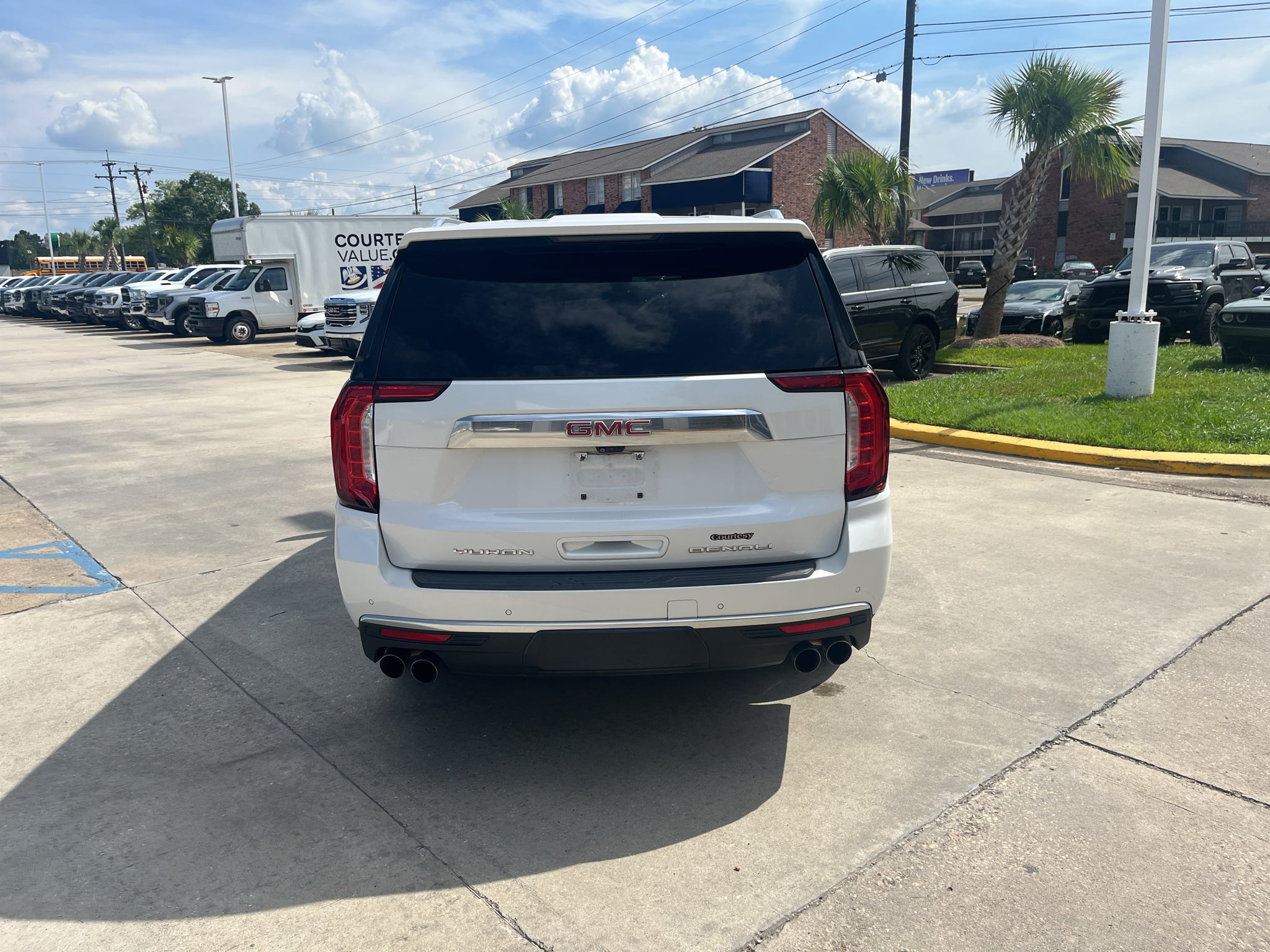 2022 GMC Yukon XL Denali