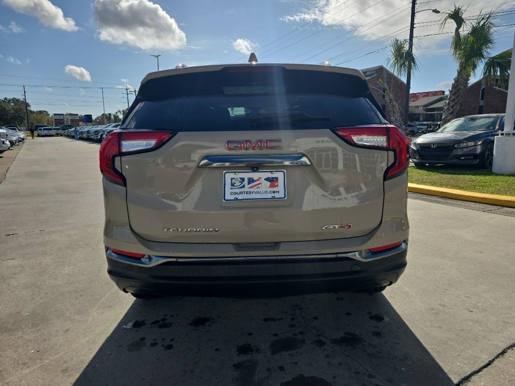 2022 GMC Terrain AT4