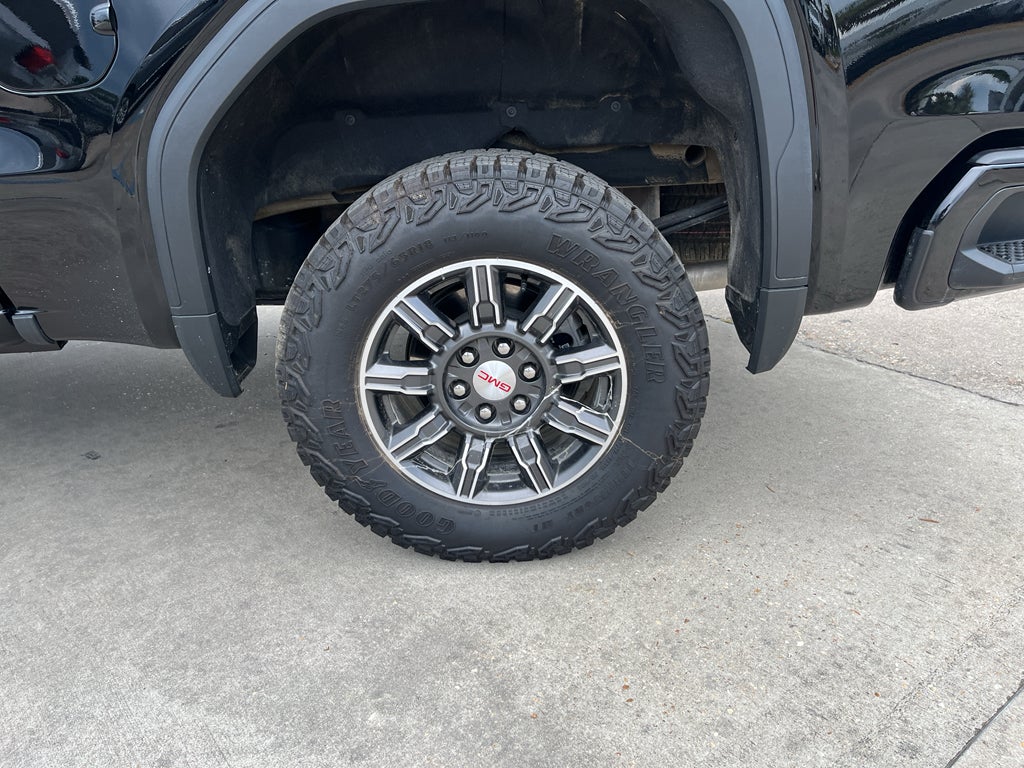 2025 GMC Sierra 1500 AT4