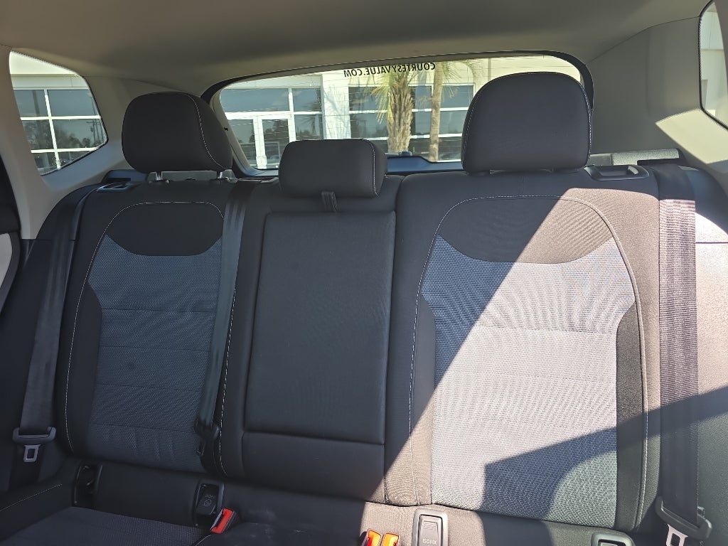 2025 Volkswagen Taos S