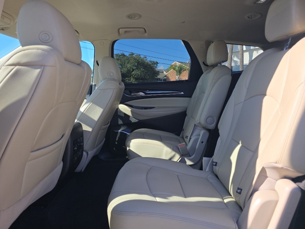 2021 Buick Enclave Essence