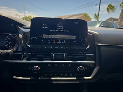 2023 Nissan Pathfinder SL