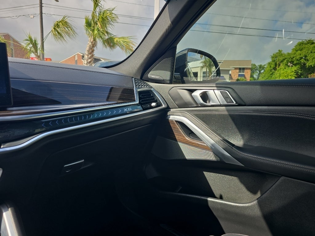 2025 BMW X6 xDrive40i