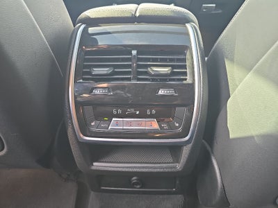 2025 BMW X6 xDrive40i