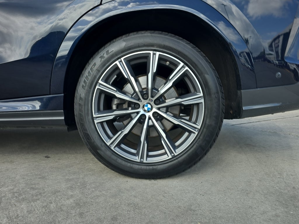2025 BMW X6 xDrive40i
