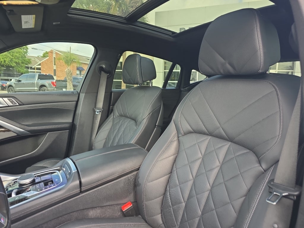 2025 BMW X6 xDrive40i