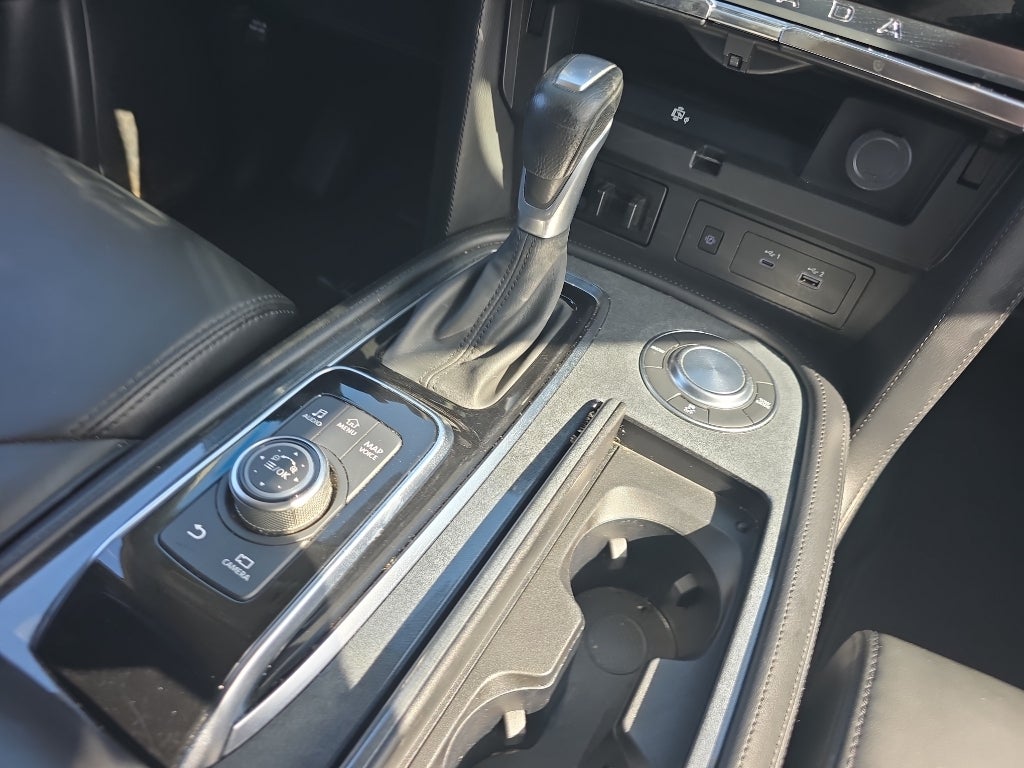 2024 Nissan Armada SV
