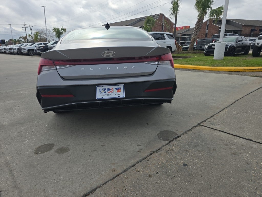 2025 Hyundai Elantra SEL Convenience