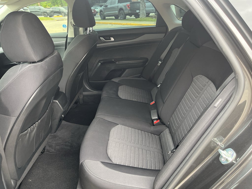 2025 Kia K5 LXS