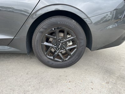 2025 Kia K5 LXS