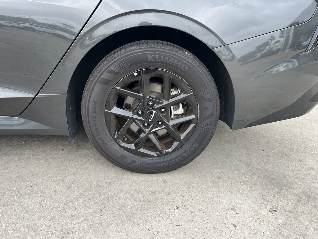 2025 Kia K5 LXS