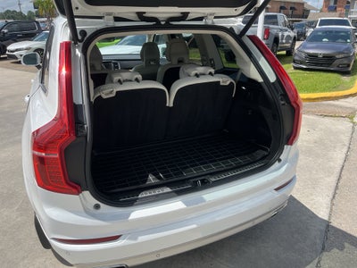 2021 Volvo XC90 Momentum