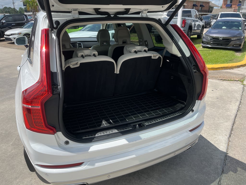 2021 Volvo XC90 Momentum
