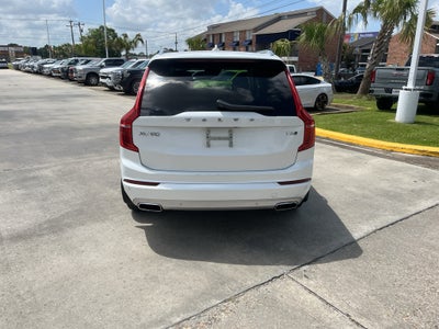 2021 Volvo XC90 Momentum