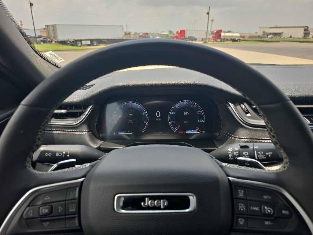 2025 Jeep Grand Cherokee Altitude