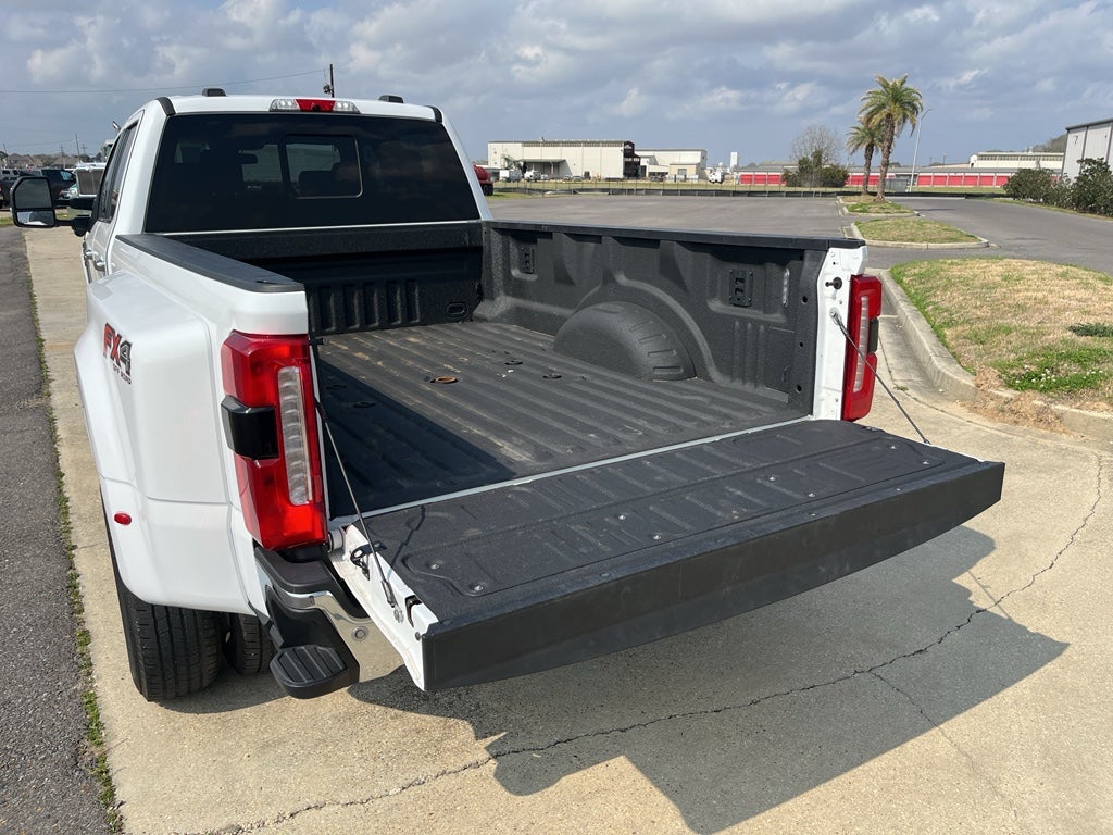 2024 Ford Super Duty F-350 DRW XL
