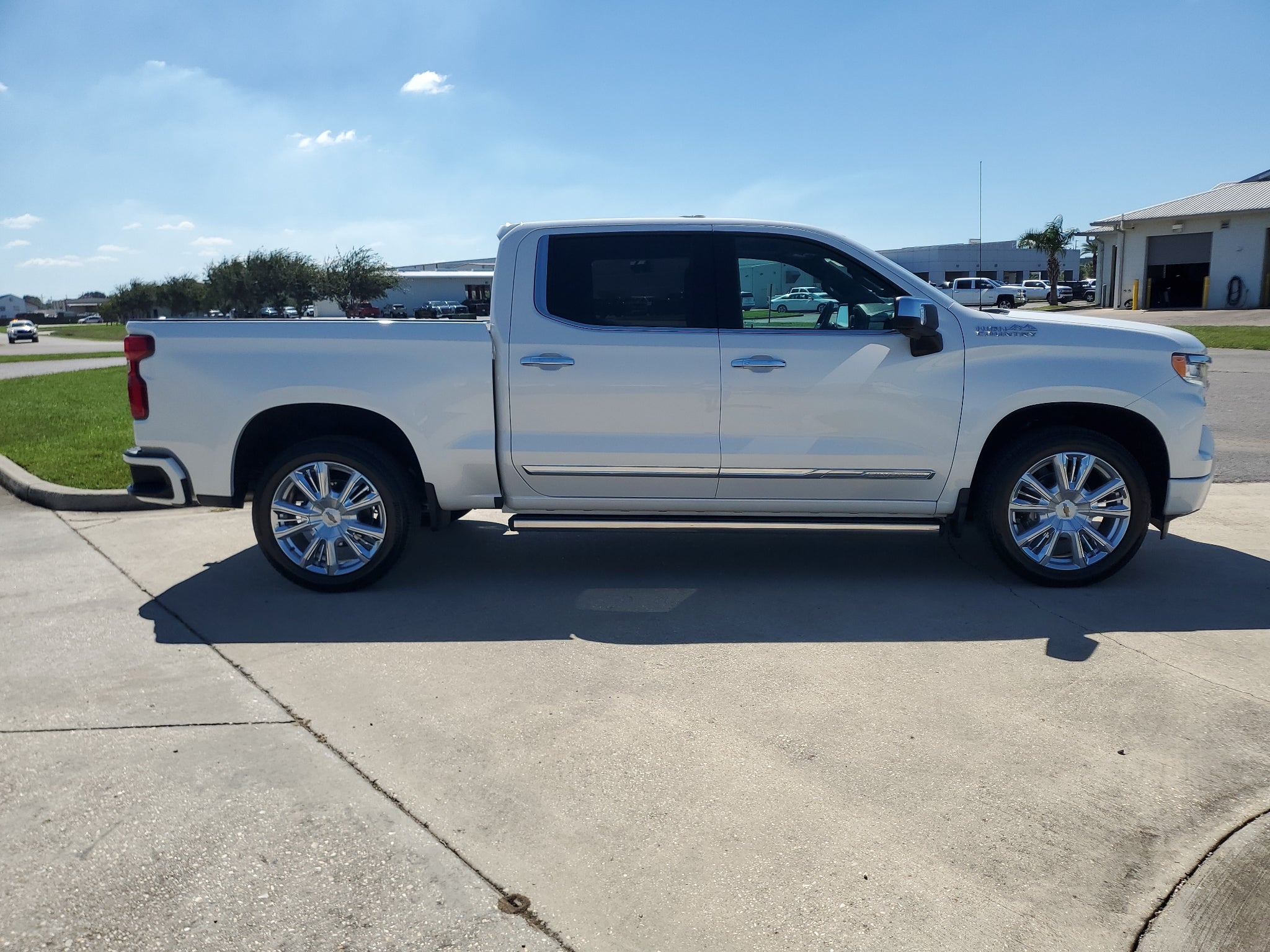 2023 Chevrolet Silverado 1500 High Country