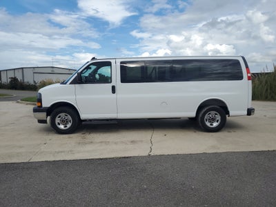 2025 GMC Savana Passenger LT
