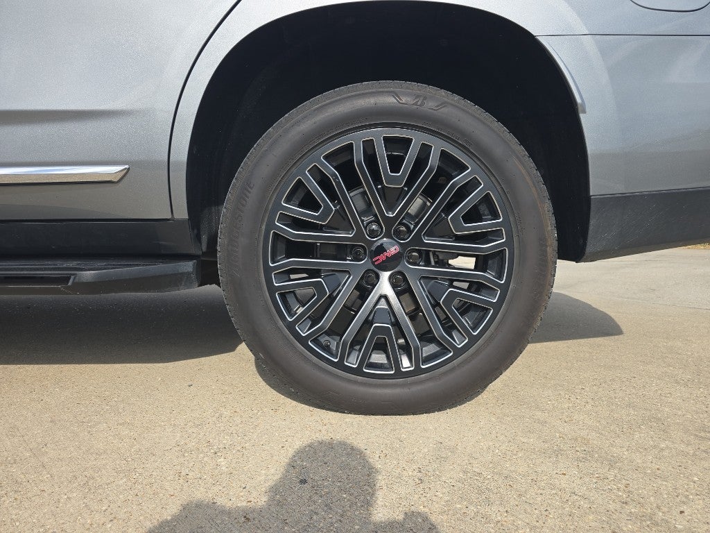 2025 GMC Yukon Elevation