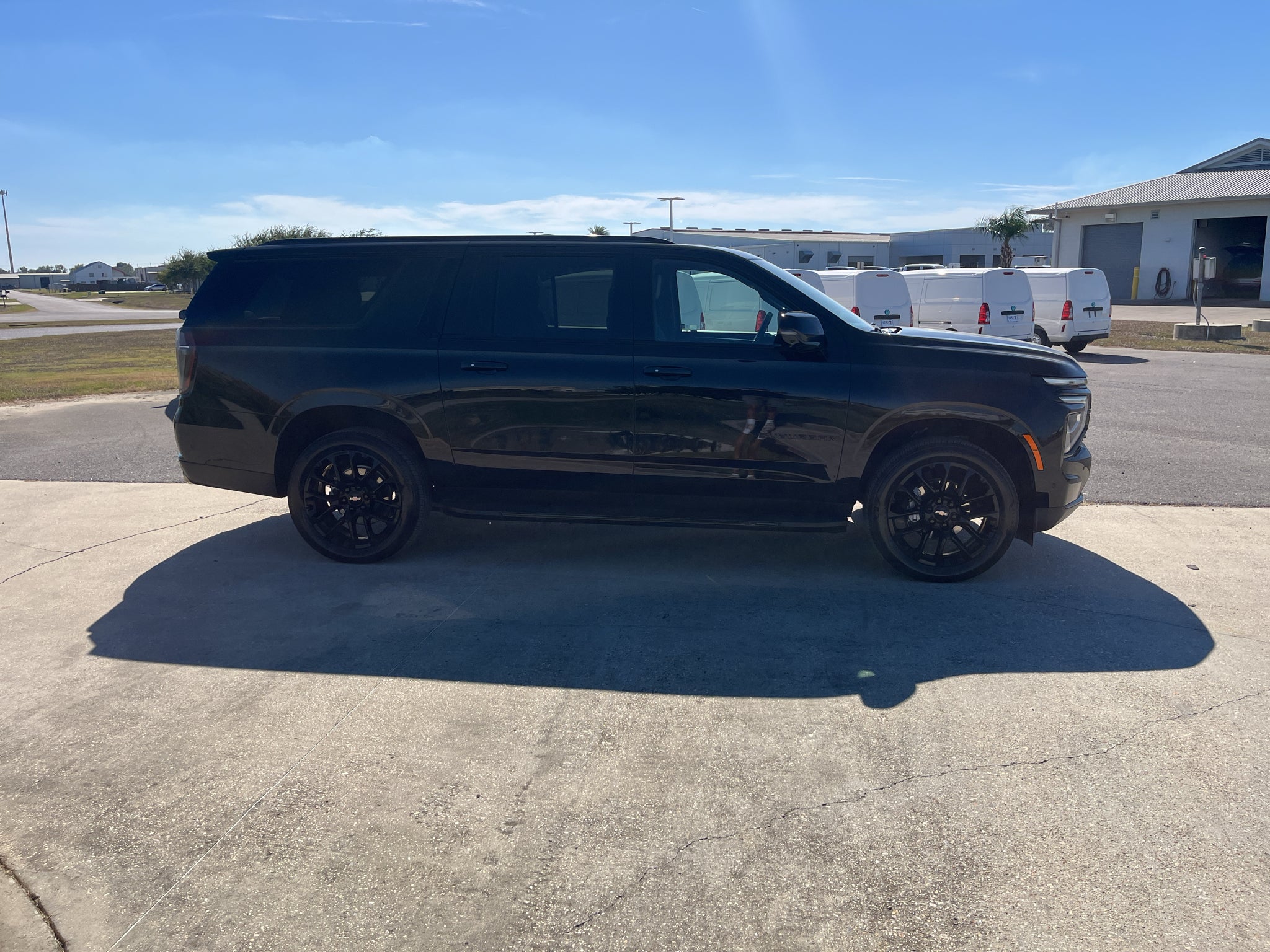 2025 Chevrolet Suburban RST