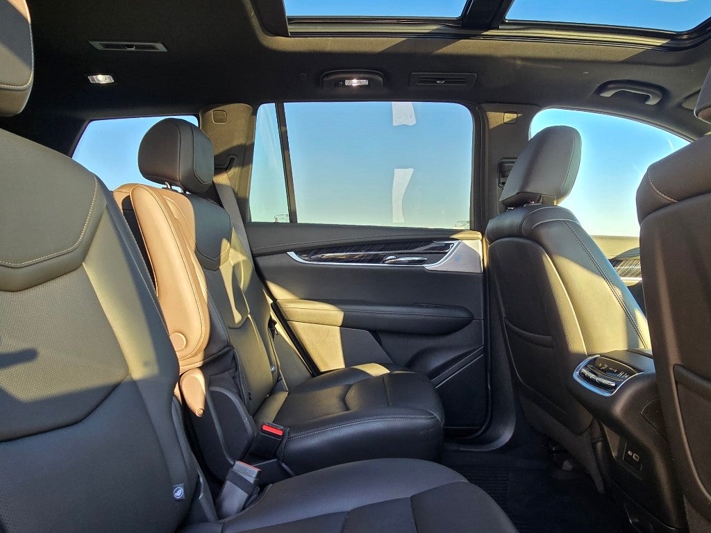 2025 Cadillac XT6 Premium Luxury