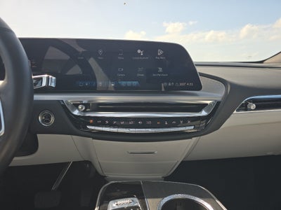 2024 Cadillac LYRIQ Luxury 1