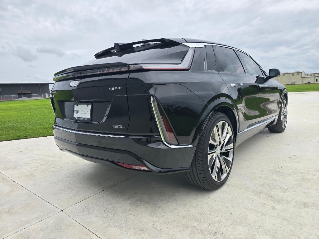 2024 Cadillac LYRIQ Luxury 3