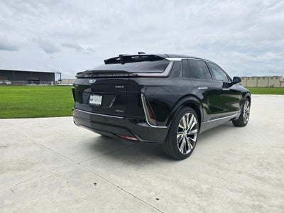 2024 Cadillac LYRIQ Luxury 3