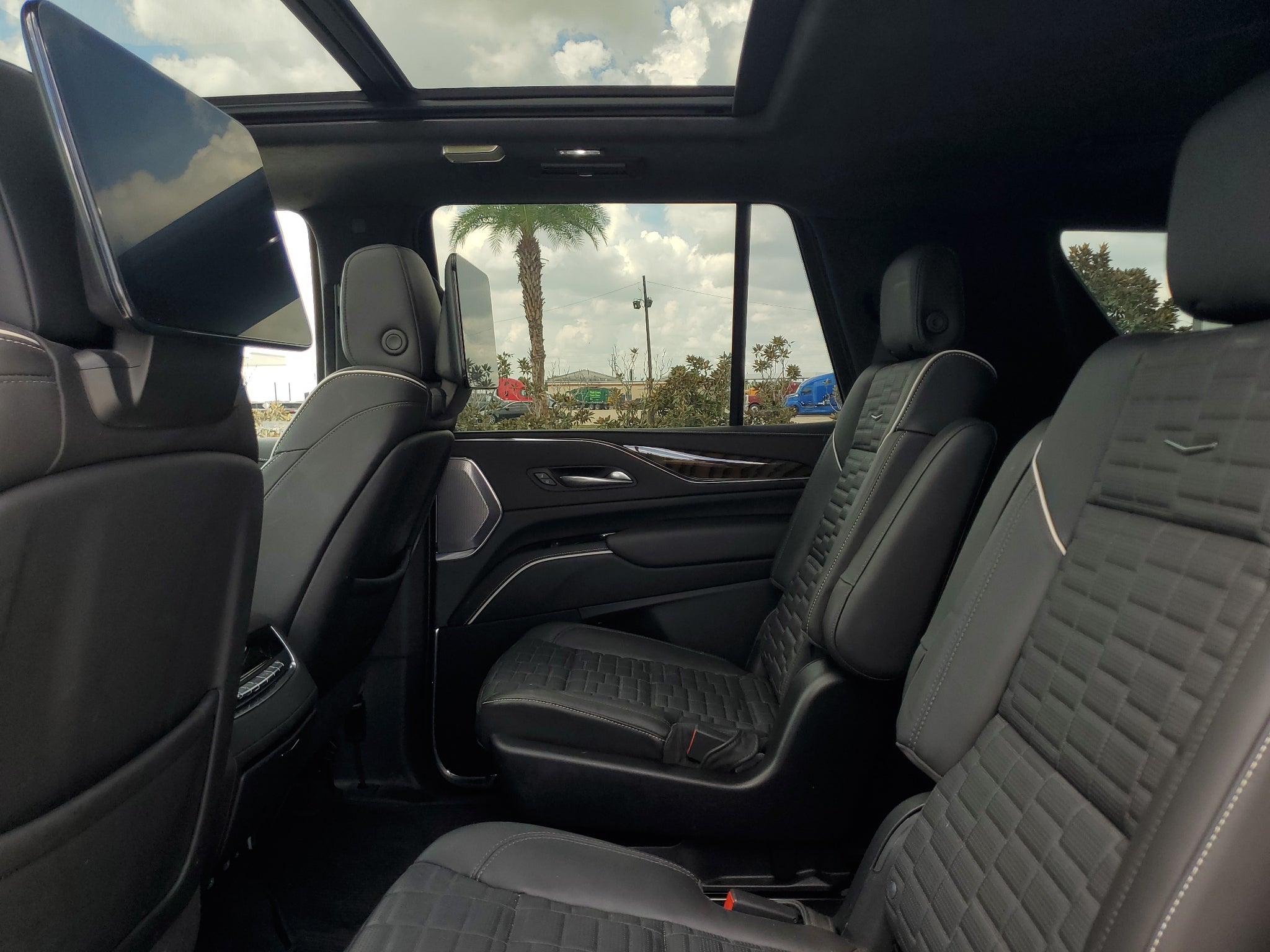 2024 Cadillac Escalade Sport Platinum