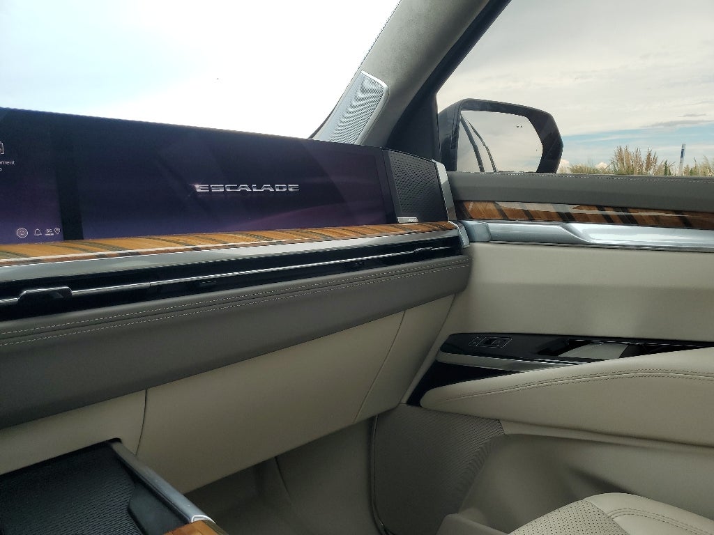 2025 Cadillac Escalade Sport Platinum