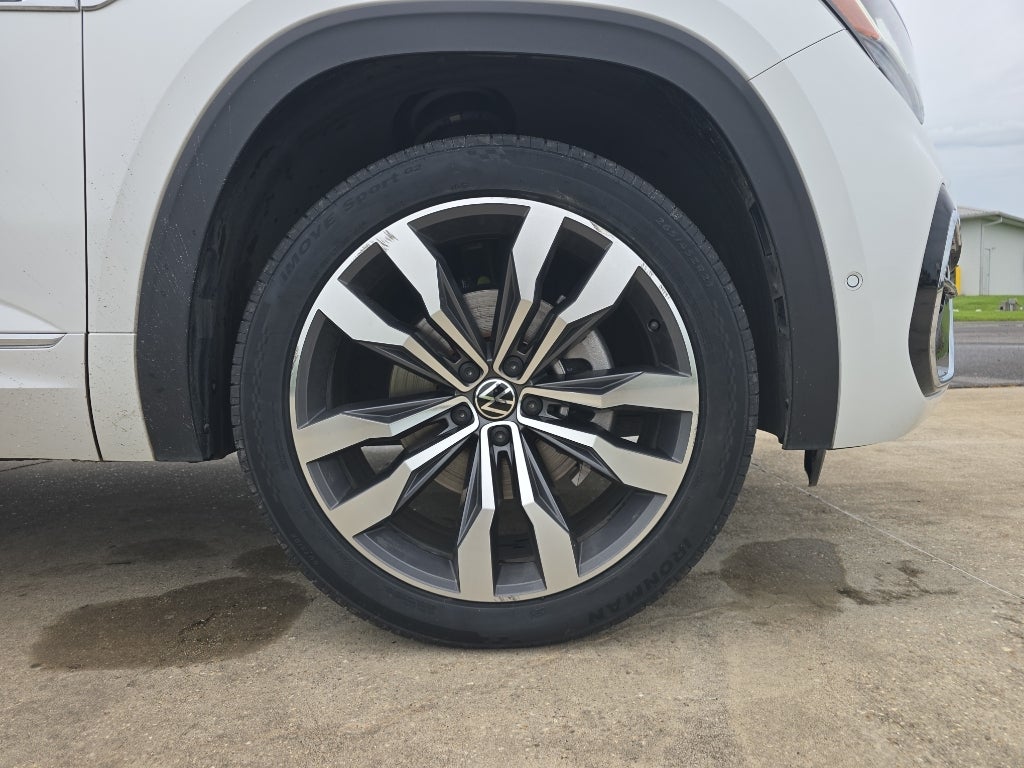 2023 Volkswagen Atlas Cross Sport 3.6L V6 SEL Premium R-Line