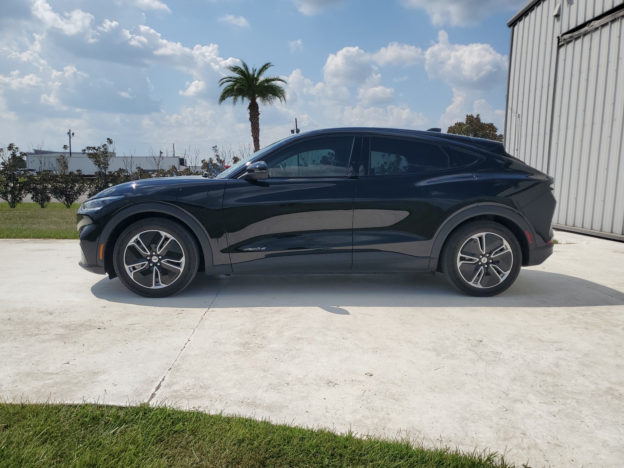 2022 Ford Mustang Mach-E Select