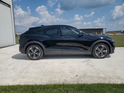 2022 Ford Mustang Mach-E Select
