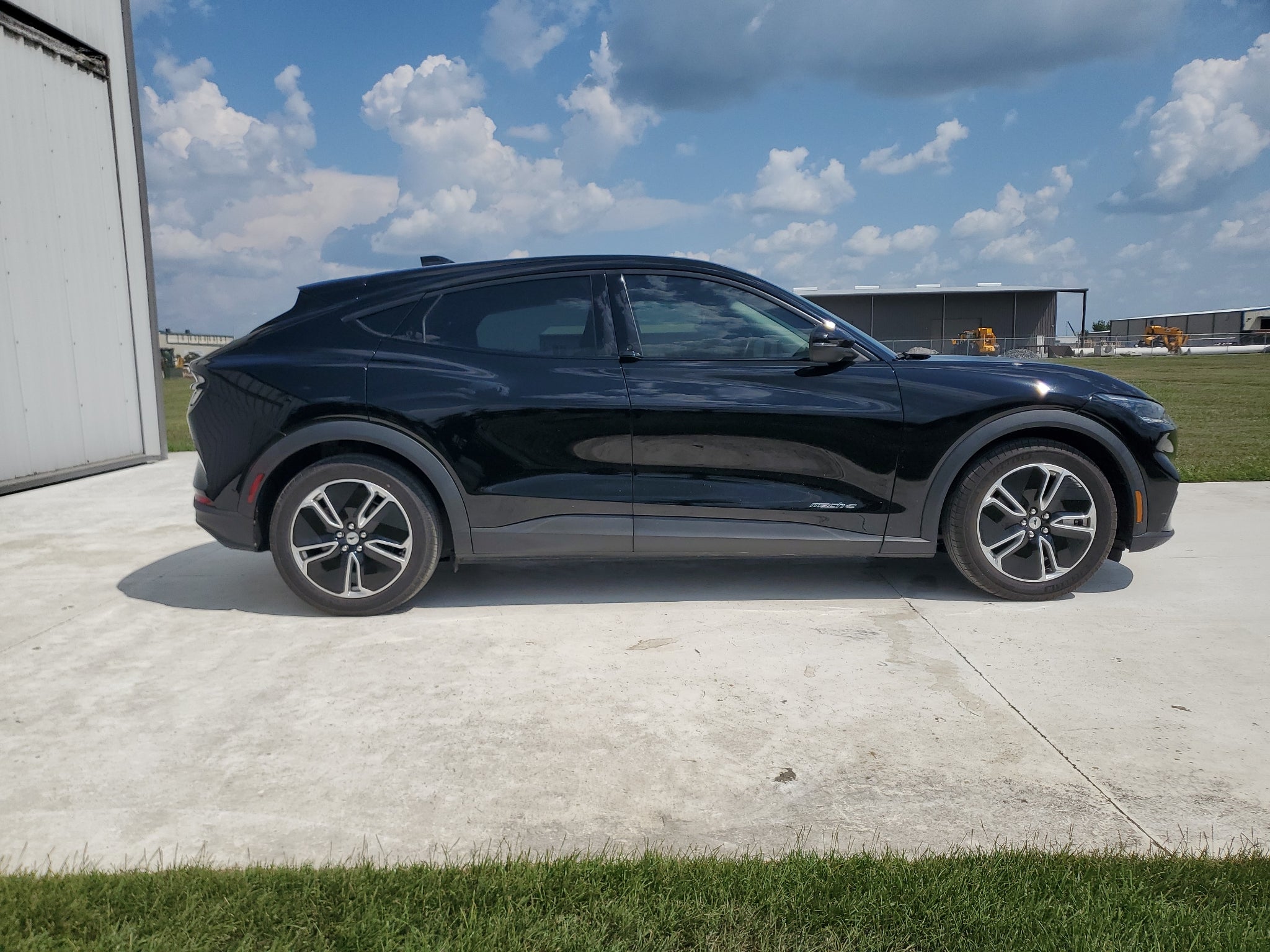 2022 Ford Mustang Mach-E Select