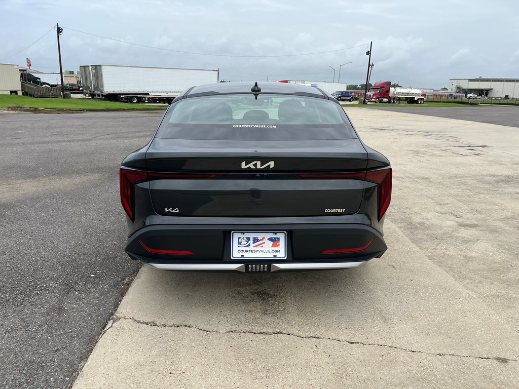 2025 Kia K4 LXS