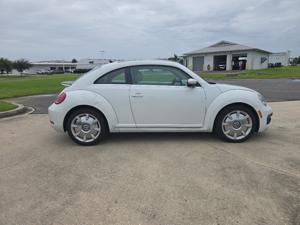 2018 Volkswagen Beetle SE