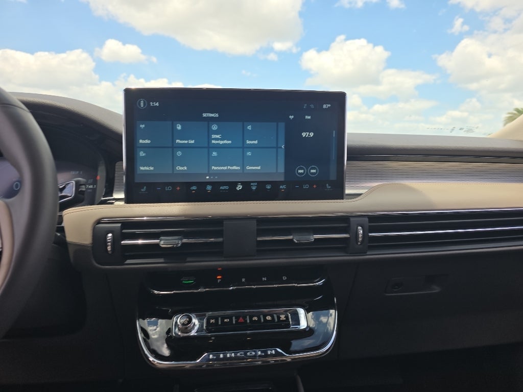 2023 Lincoln Corsair Standard