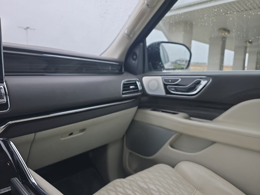 2023 Lincoln Navigator L Black Label