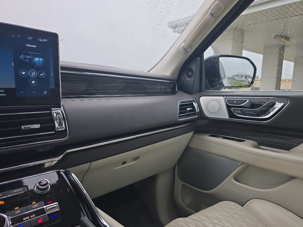 2023 Lincoln Navigator L Black Label