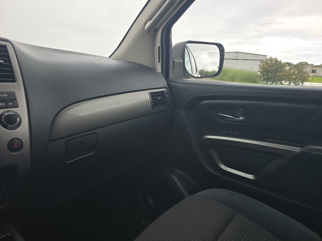 2015 Nissan Armada SV