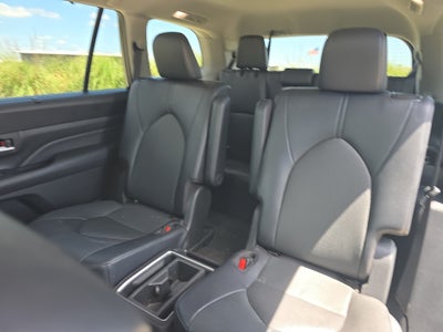 2025 Toyota Grand Highlander Hybrid XLE