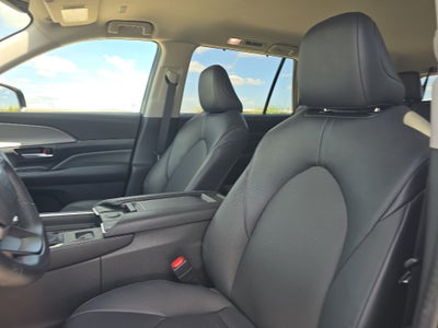 2025 Toyota Grand Highlander Hybrid XLE