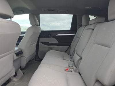 2019 Toyota Highlander LE