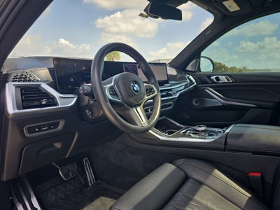 2025 BMW X7 M60i