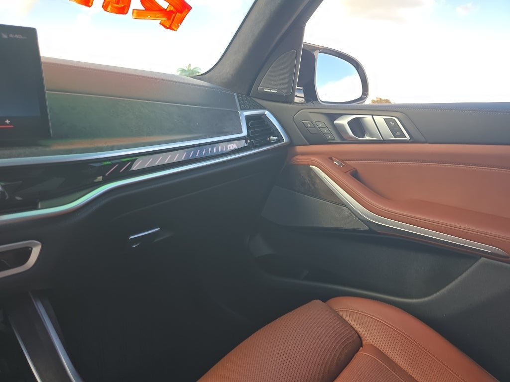 2024 BMW X7 M60i