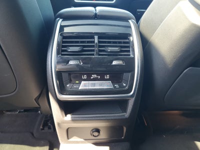 2025 BMW X6 xDrive40i